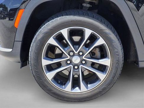 Used 2021 Jeep Grand Cherokee L Limited AWD/4WD image 14