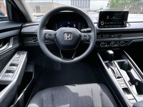 Used 2023 Honda Accord LX image 5