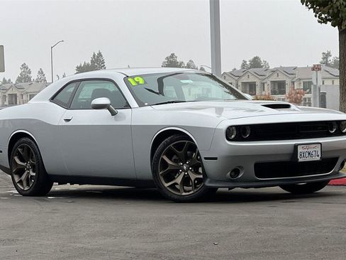 Used 2019 Dodge Challenger GT image 2