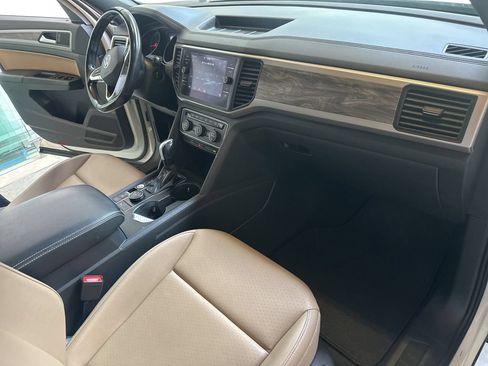 Used 2020 Volkswagen Atlas Cross Sport SE w/ Panoramic Sunroof Package AWD/4WD image 36