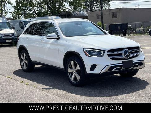 Used 2022 Mercedes-Benz GLC 300 4MATIC w/ Premium Package Lite image 7