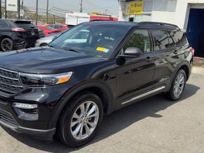 Certified 2023 Ford Explorer XLT w/ Equipment Group 202A