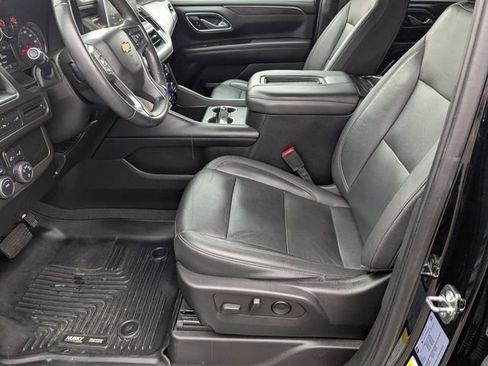 Used 2021 Chevrolet Suburban LT w/ Rear Media and Nav Package image 15