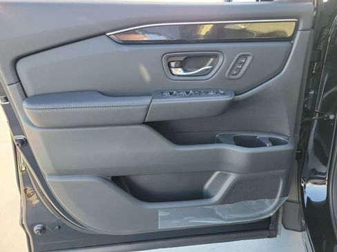 New 2025 Honda Pilot Elite image 19