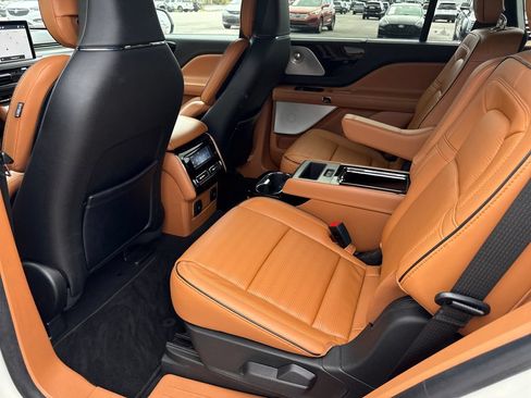 Used 2022 Lincoln Aviator Black Label AWD/4WD image 29