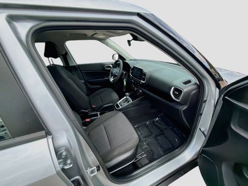 Used 2022 Hyundai Venue SE w/ Cargo Package FWD image 29