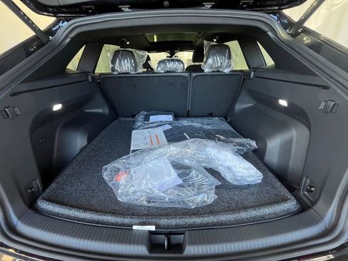 New 2026 Volkswagen Atlas Cross Sport SE image 26