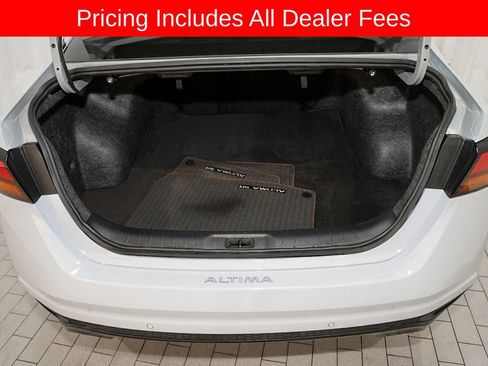 Certified 2024 Nissan Altima 2.0 SR FWD image 5