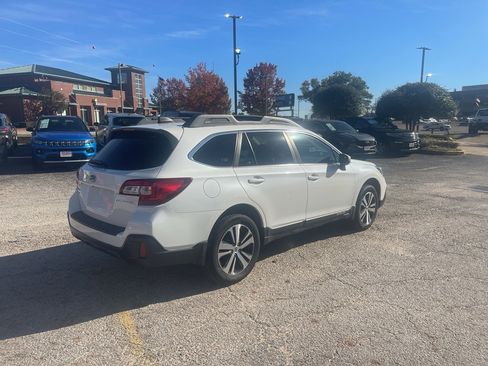 Used 2019 Subaru Outback 2.5i Limited image 5