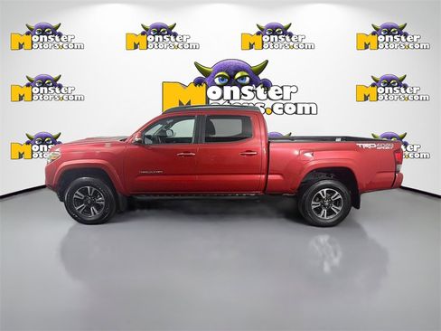 Used 2016 Toyota Tacoma SR5 image 8