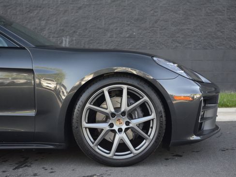 Certified 2024 Porsche Panamera image 11