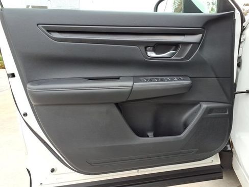 Used 2024 Honda CR-V LX image 13