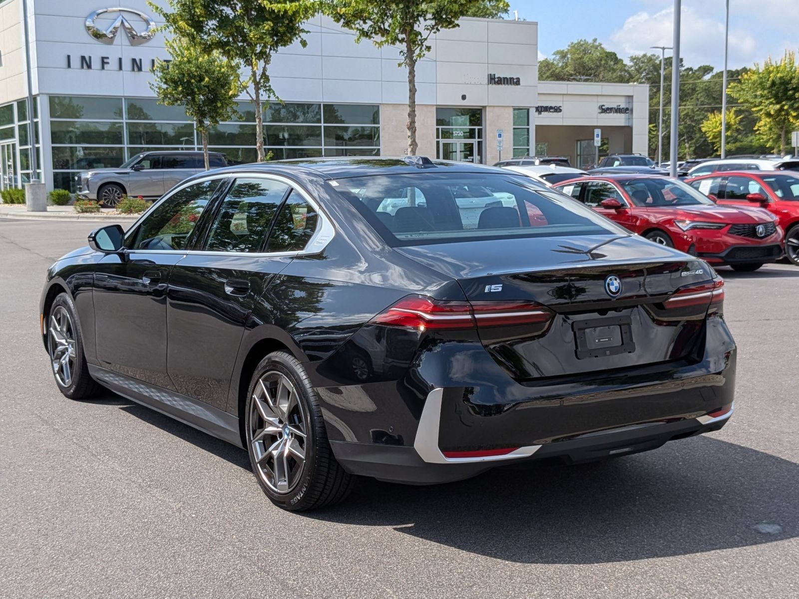 Used 2025 BMW i5 eDrive40i RWD image 5