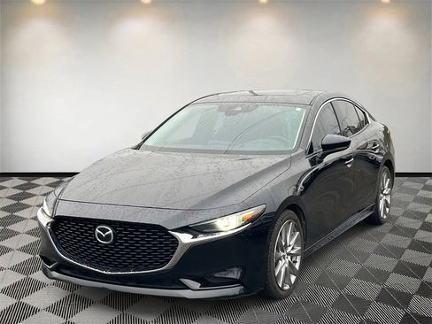 Used 2019 MAZDA MAZDA3 Sedan w/ Premium Package image 7