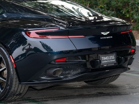 Used 2020 Aston Martin DB11 Coupe image 24