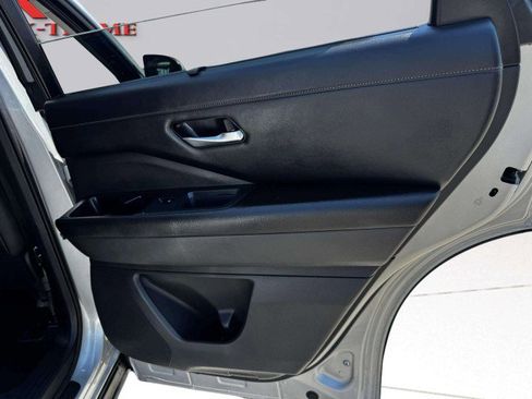 Used 2023 Nissan Pathfinder SL w/ SL Premium Package image 50