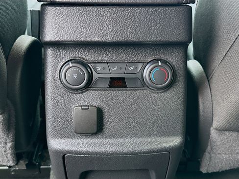 Used 2013 Ford Explorer XLT image 16