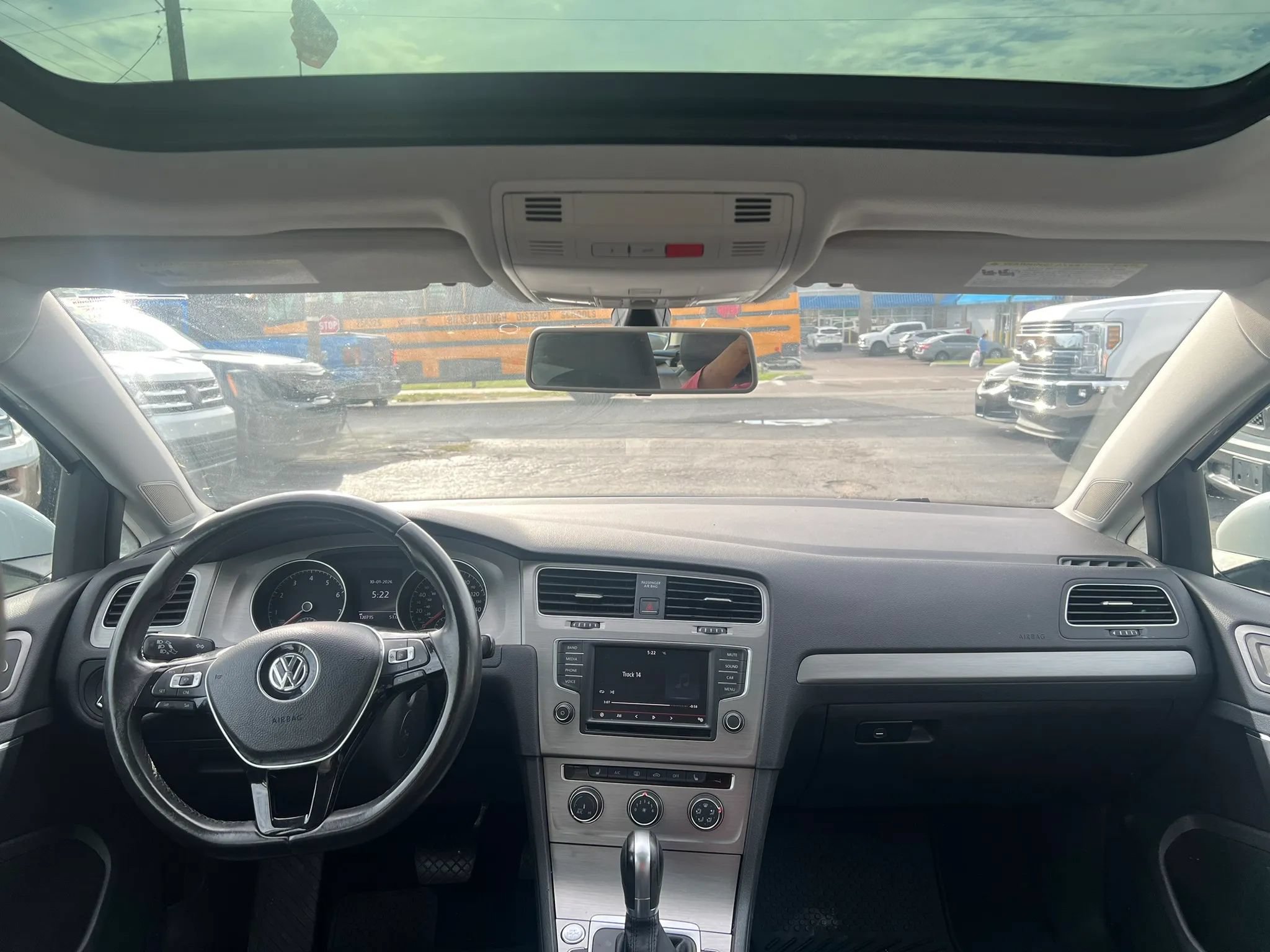 Used 2016 Volkswagen Golf Limited Edition FWD image 11