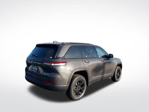 New 2025 Jeep Grand Cherokee Laredo image 22