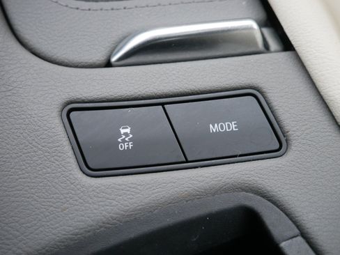 Used 2023 Cadillac XT6 Premium Luxury w/ Technology Package image 36