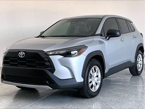 Used 2026 Toyota Corolla Cross L FWD image 12