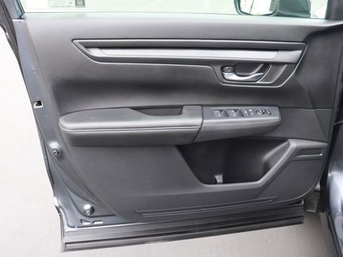 Certified 2025 Honda CR-V EX image 9