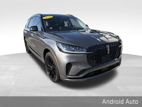 Used 2025 Lincoln Aviator Reserve w/ Equipment Group 201A AWD/4WD image 3