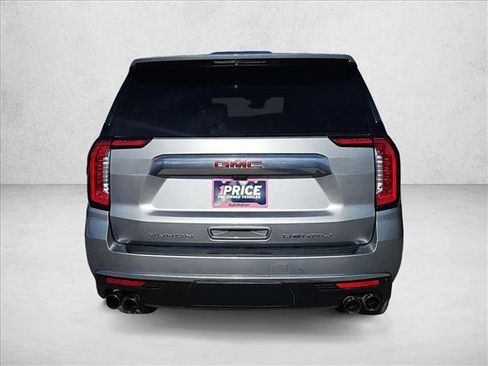 Used 2024 GMC Yukon XL Denali w/ Advanced Technology Package image 4