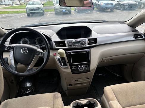 Used 2016 Honda Odyssey SE image 11