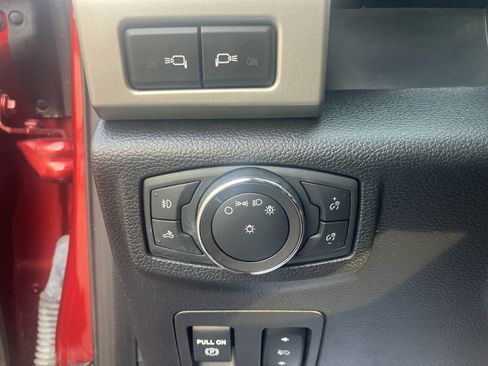 Used 2019 Ford F150 Lariat w/ Equipment Group 502A Luxury AWD/4WD image 20
