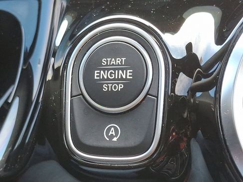 Certified 2022 Mercedes-Benz GLA 250 4MATIC image 25