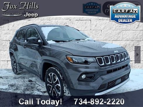 Used 2024 Jeep Compass Limited image 1