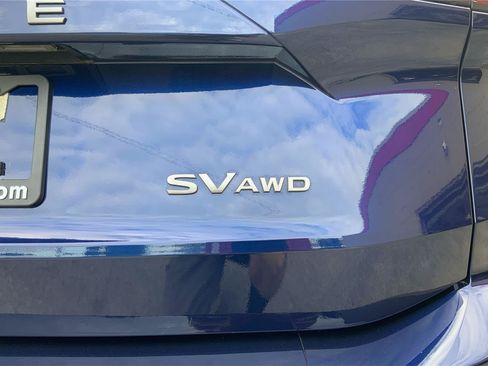 Used 2024 Nissan Rogue SV AWD/4WD image 23