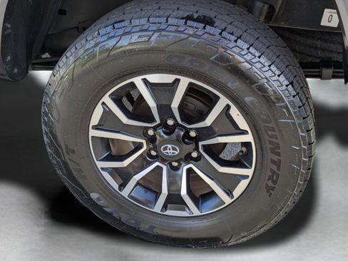 Used 2020 Toyota Tacoma TRD Sport w/ TRD Premium Sport Package RWD image 9