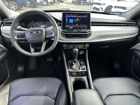 Used 2024 Jeep Compass Limited AWD/4WD image 9