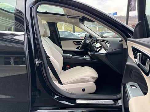 New 2026 Mercedes-Benz E 350 4MATIC Sedan image 25