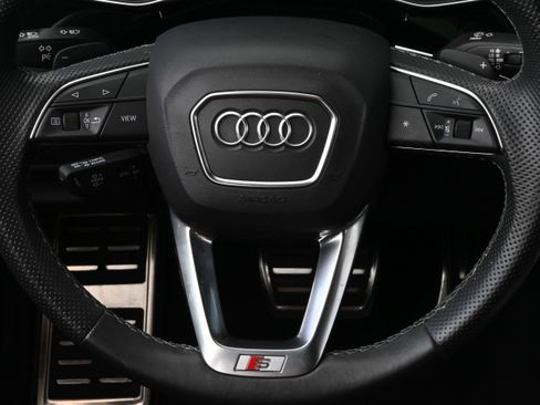 Used 2022 Audi SQ8 Prestige image 32