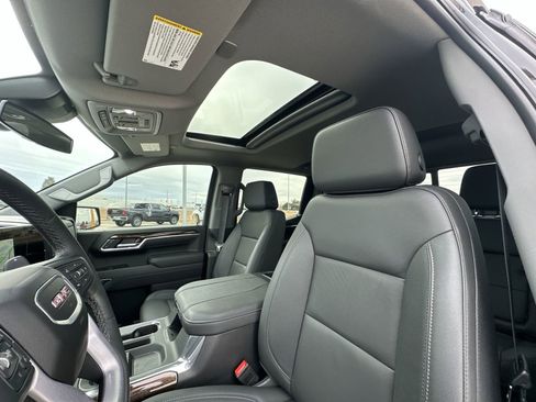 Used 2025 GMC Sierra 1500 Elevation w/ Elevation Premium Package image 19