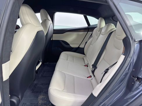 Used 2022 Tesla Model S image 46