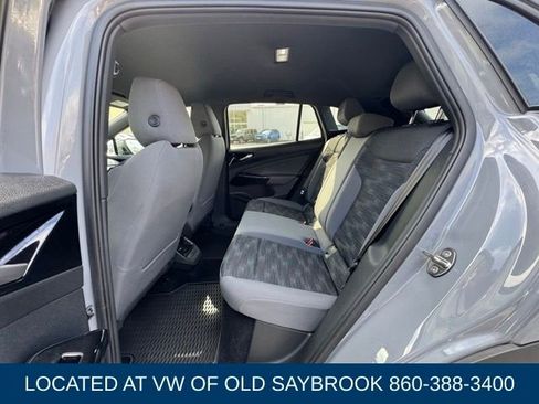 Certified 2022 Volkswagen ID.4 Pro AWD/4WD image 9