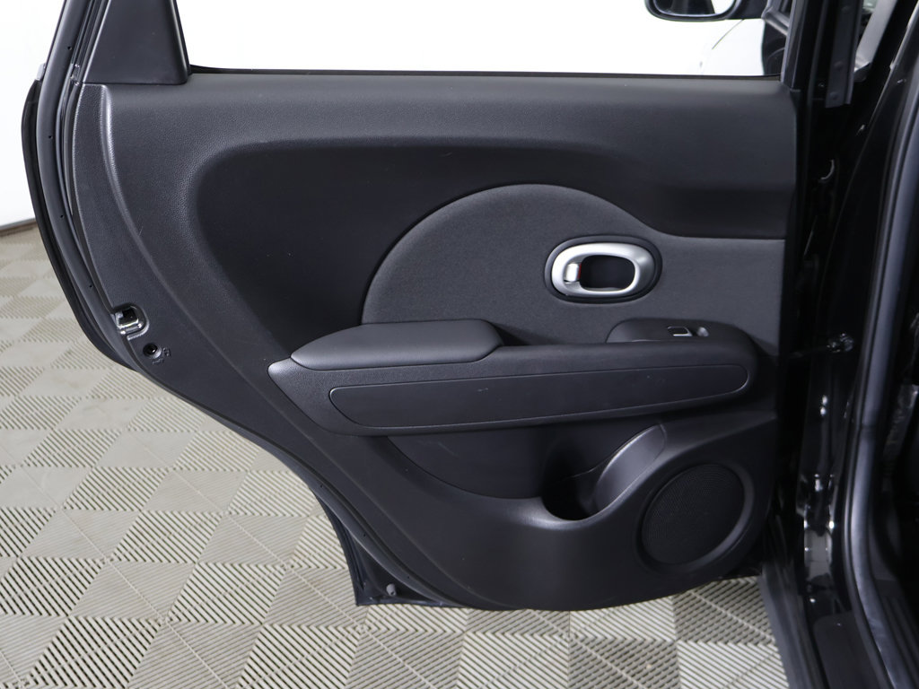 Used 2018 Kia Soul FWD image 19