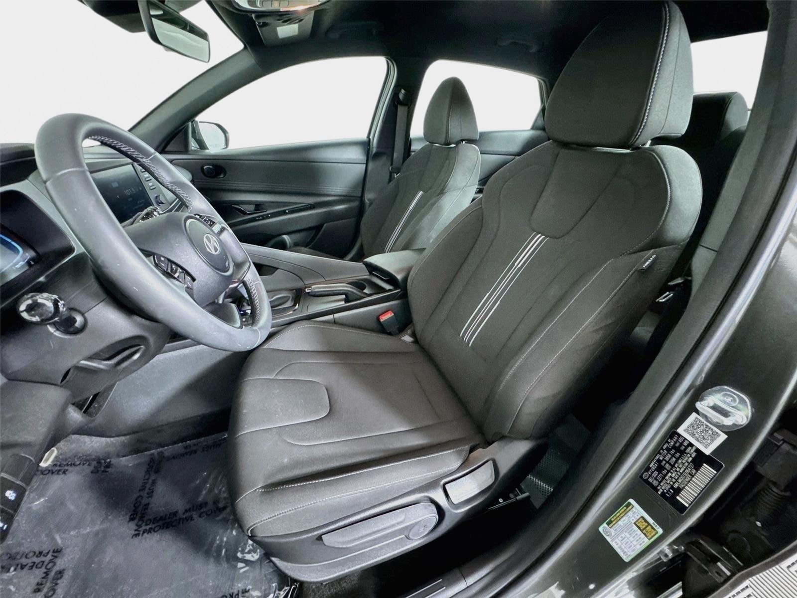 Certified 2025 Hyundai Elantra Sport FWD image 11