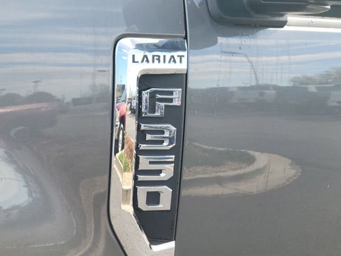 Used 2022 Ford F350 Lariat w/ Lariat Ultimate Package AWD/4WD image 16