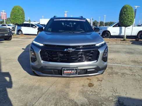 Used 2026 Chevrolet Equinox LT w/ Convenience Package II FWD image 5