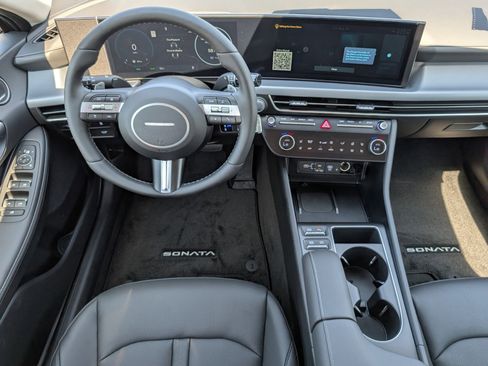 New 2025 Hyundai Sonata Limited image 6