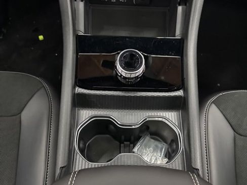 New 2025 Jeep Grand Cherokee Altitude image 10