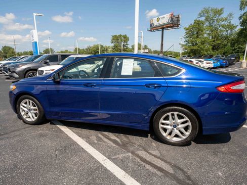 Used 2014 Ford Fusion SE FWD image 4