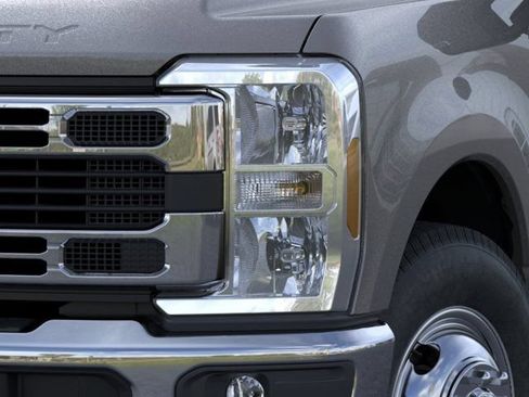 New 2026 Ford F350 XLT RWD image 18
