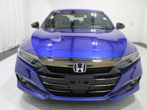 Used 2022 Honda Accord Sport image 3