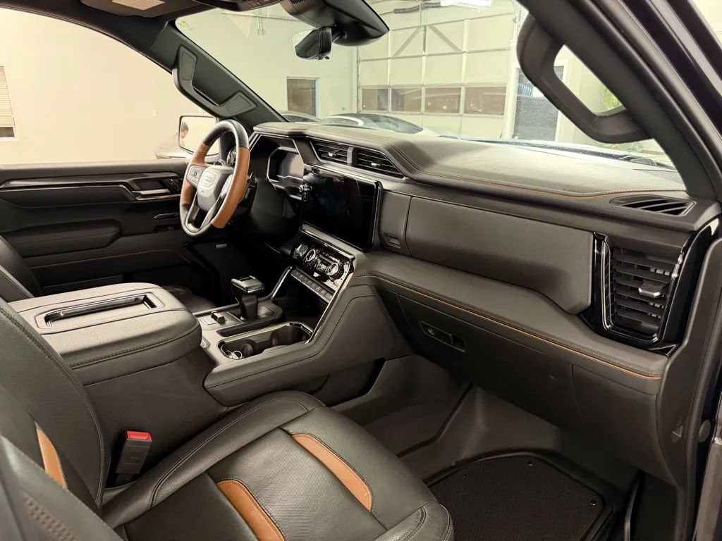 Used 2022 GMC Sierra 1500 AT4 w/ AT4 Premium Package AWD/4WD image 42